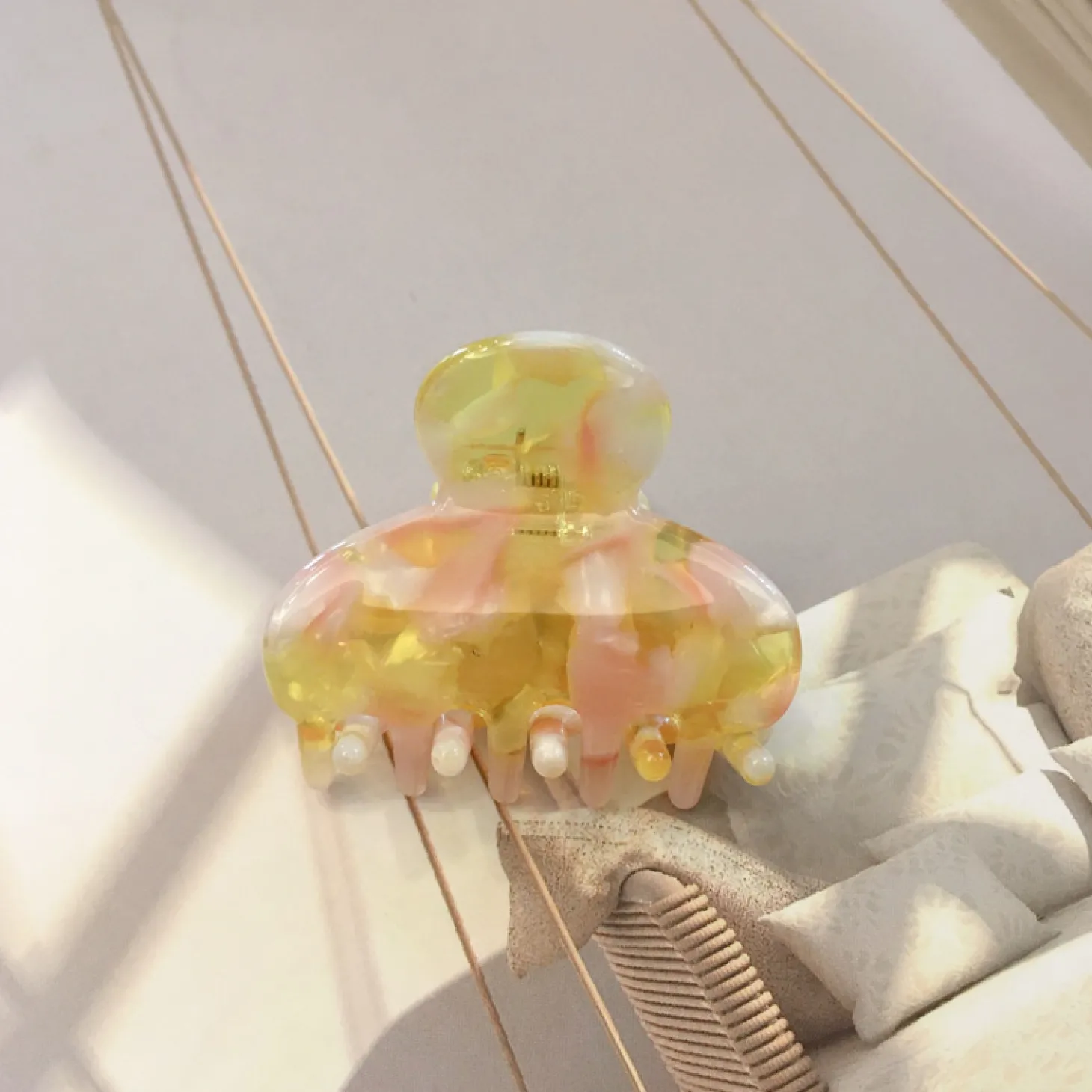 hair_clip_round_2.webp Les Soeurs Hair Clip Round Light Yellow Best Sale