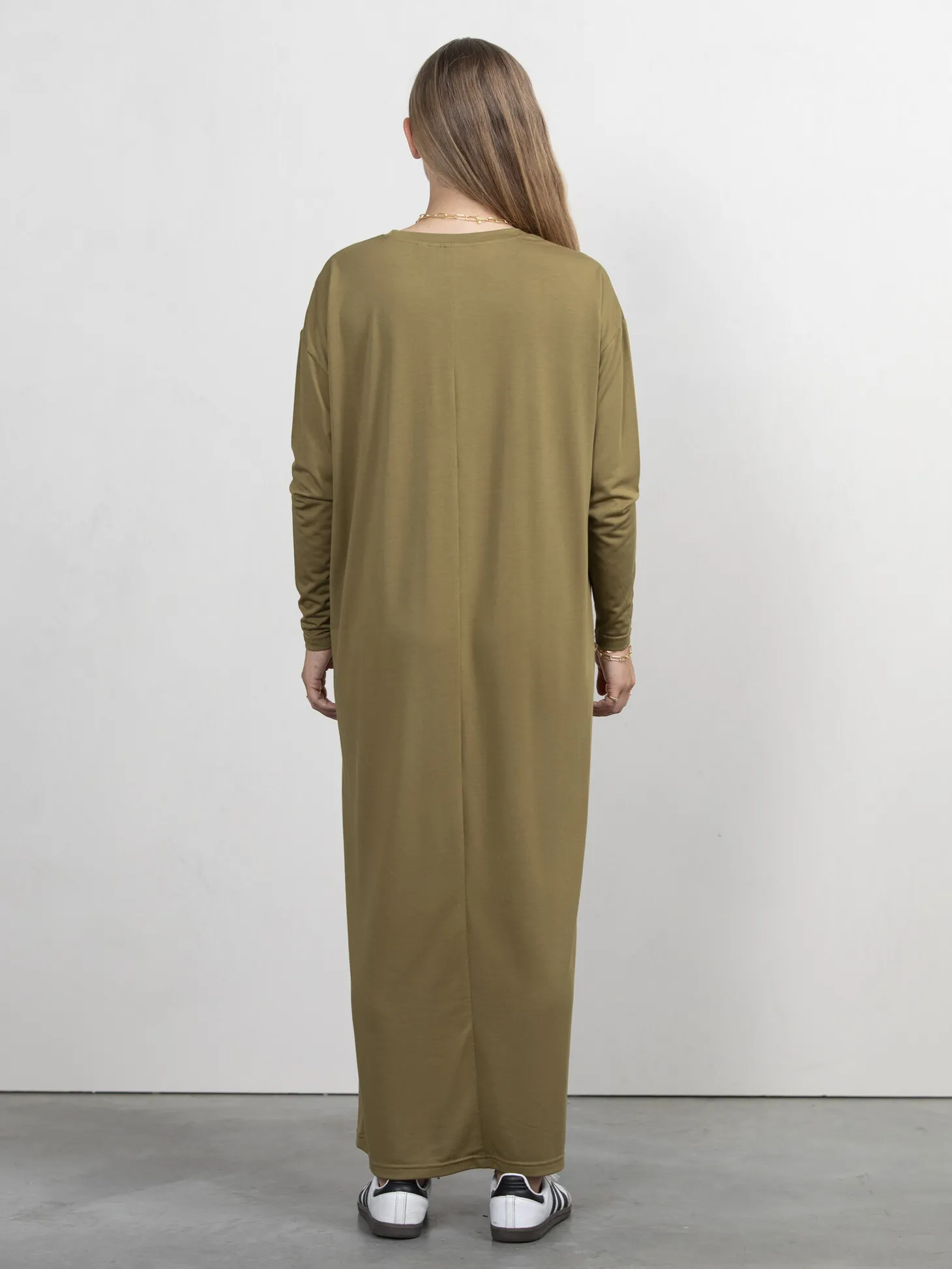 lange_jersey_jurk_anne_4.webp Les Soeurs Lange Jersey Jurk Anne Olive Store