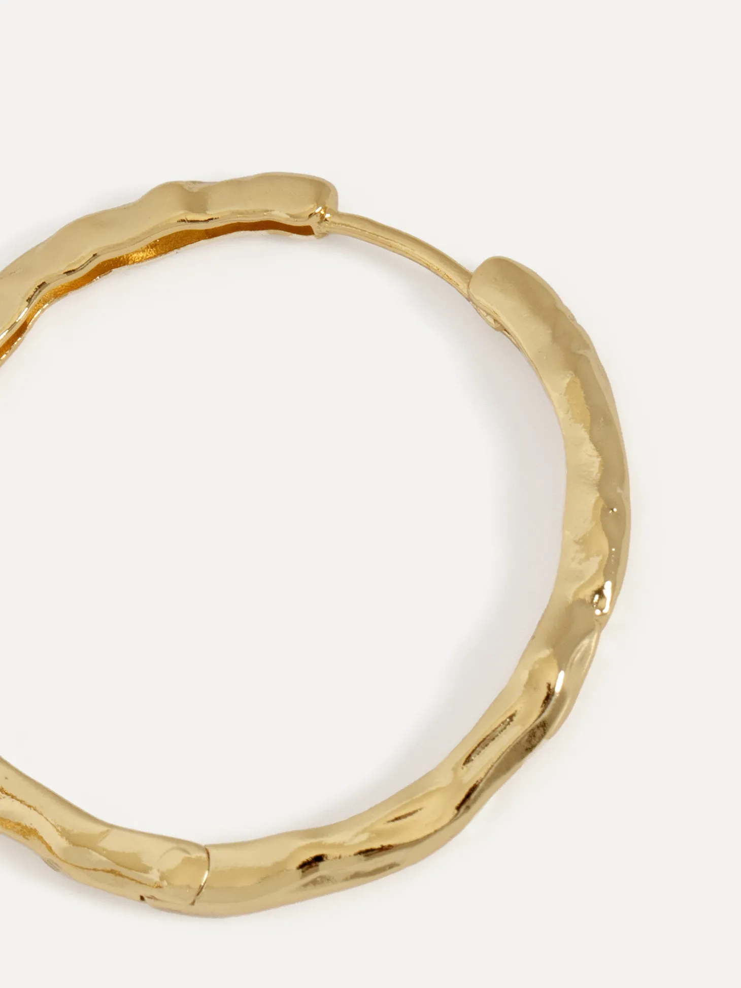 oorbellen_set_fara_hammered_3.webp Les Soeurs Oorbellen Set Fara Hammered Gold Online