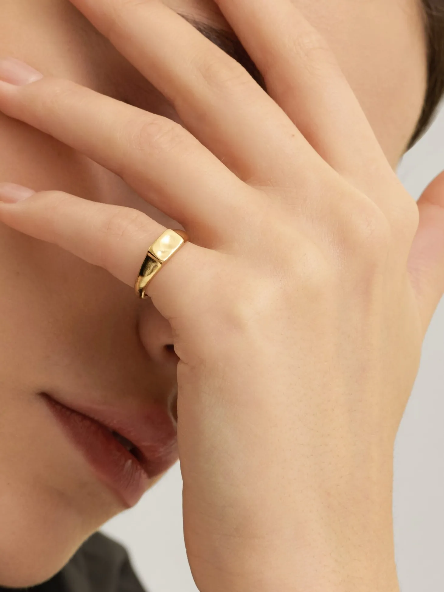 Les Soeurs Pinky Ring Ginette Rectangle Gold Store