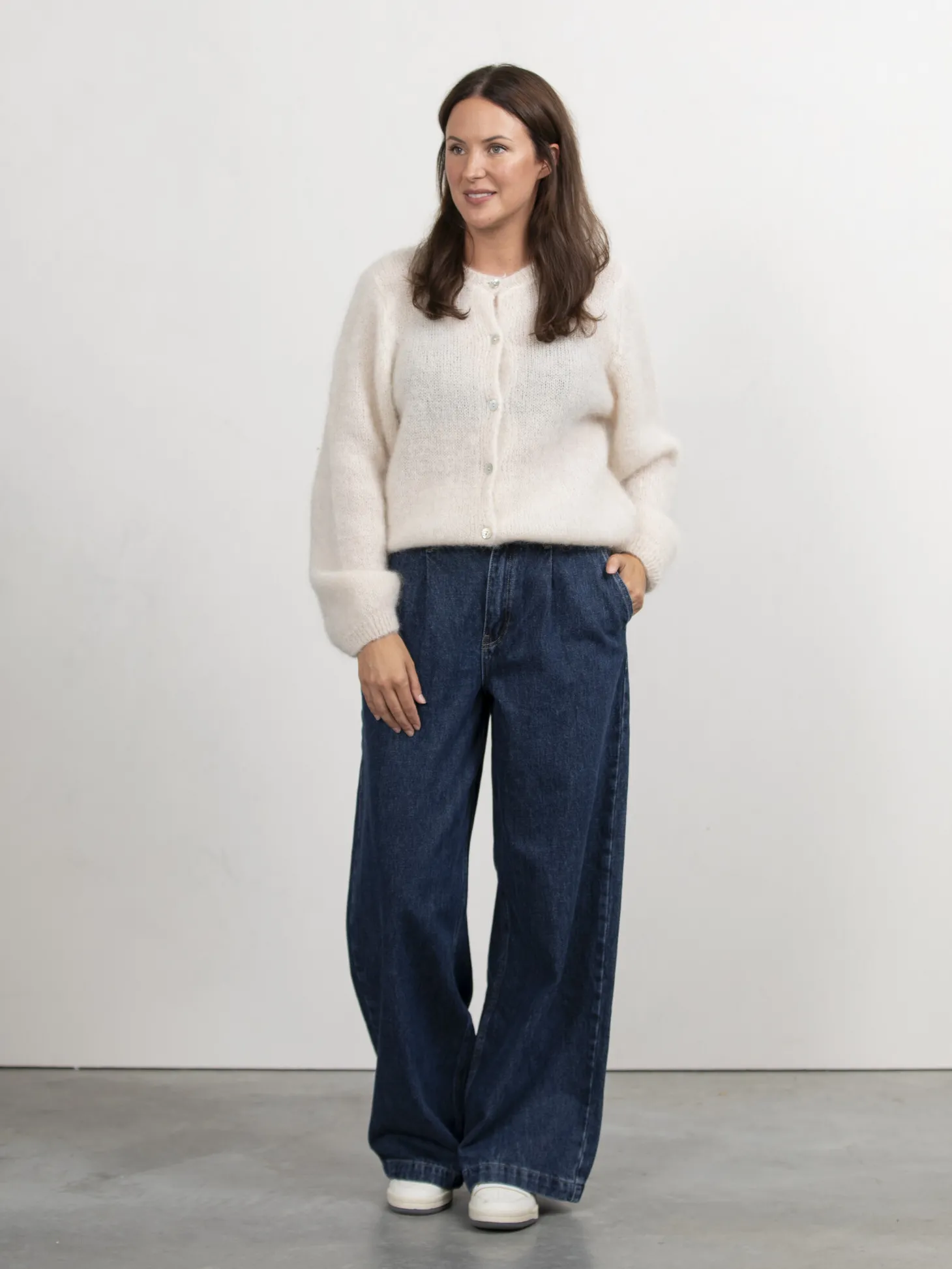 pleated_denim_aras_1.webp Les Soeurs Pleated Denim Aras Dark Blue Clearance