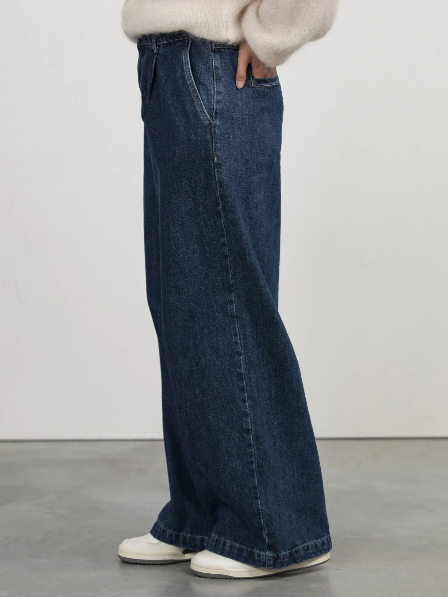 pleated_denim_aras_2.webp Les Soeurs Pleated Denim Aras Dark Blue Clearance
