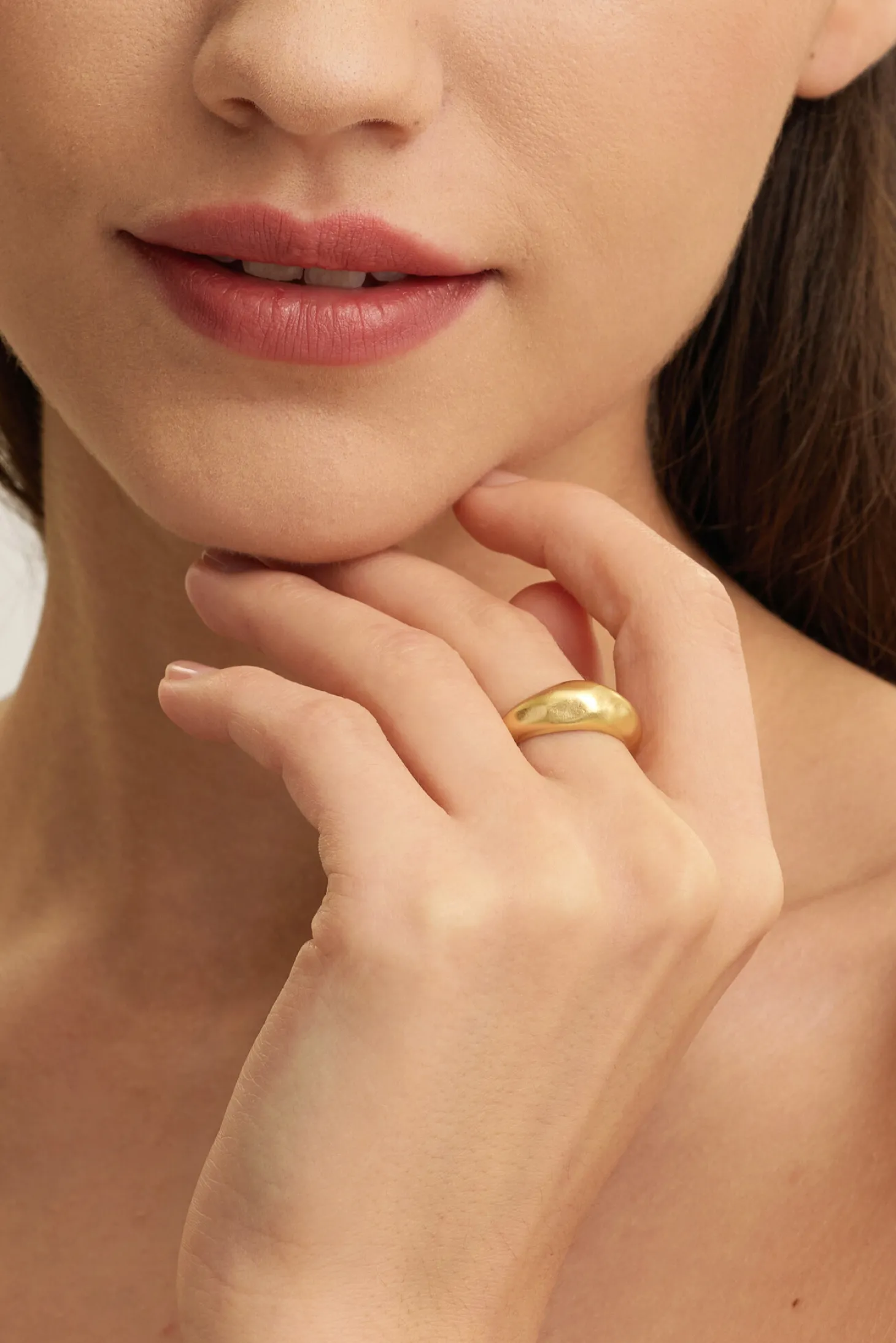 Les Soeurs Ring Gioia Hammered Dome Gold Flash Sale