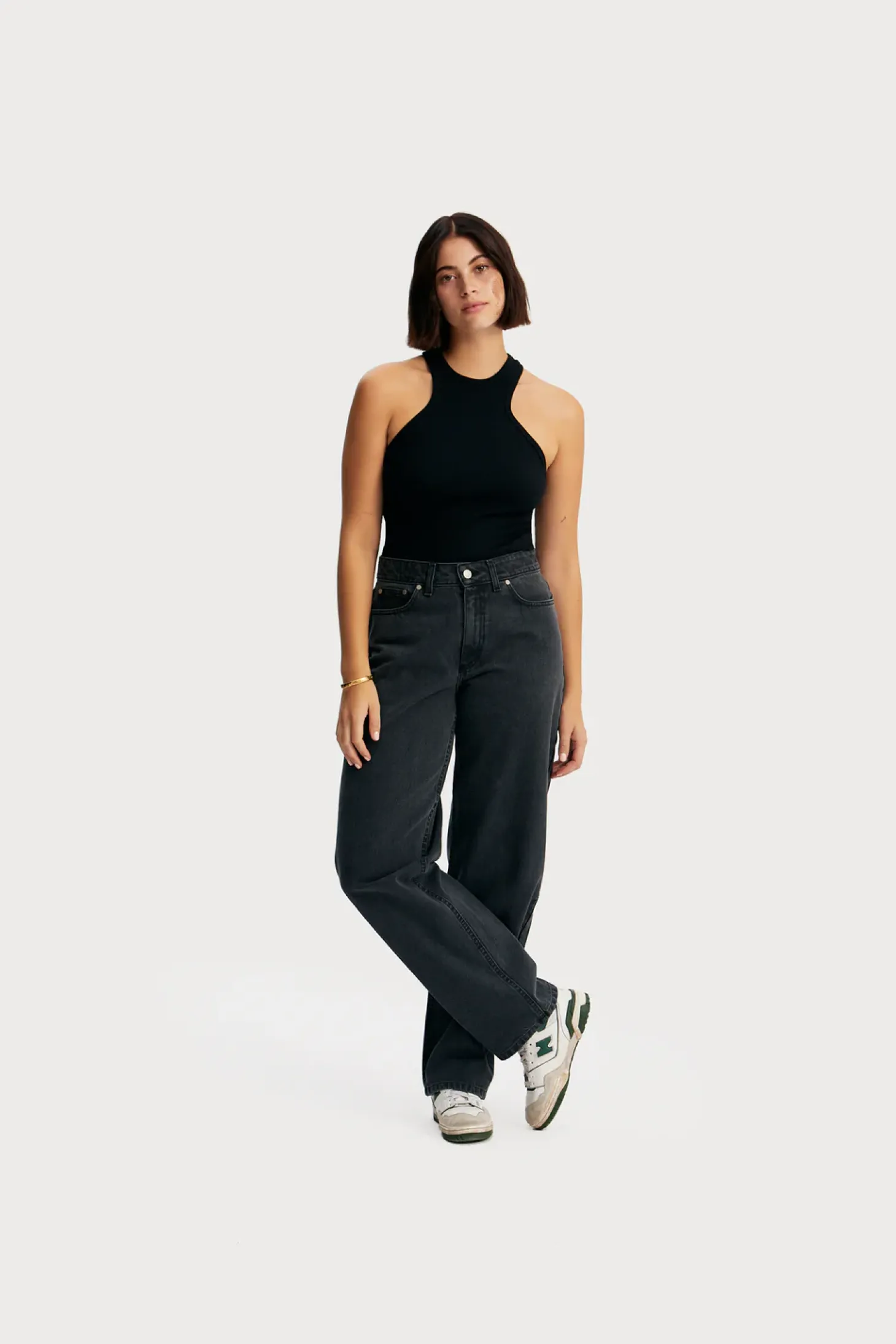 top_axel_organisch_2.webp The Odder Side Top Axel Organisch Black Shop